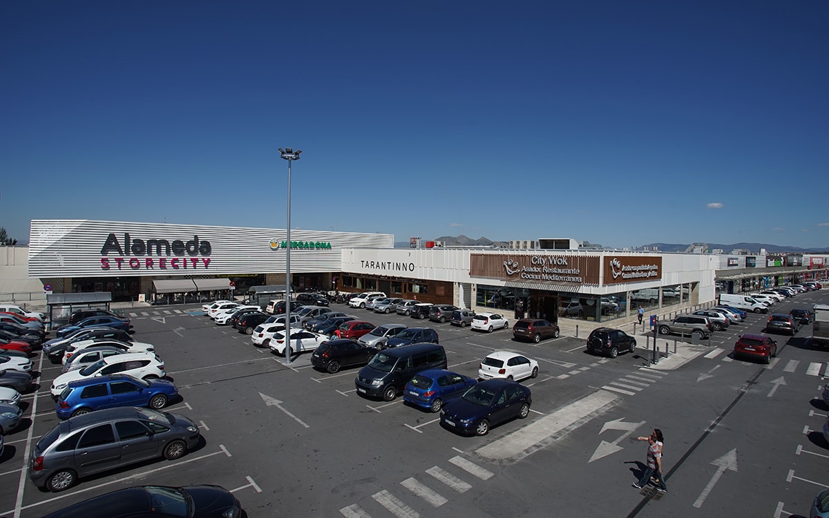 Alameda Shopping Mall  Alvores